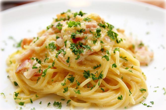 Przygotowanie spaghetti - Pyszności; Foto pixabay.com