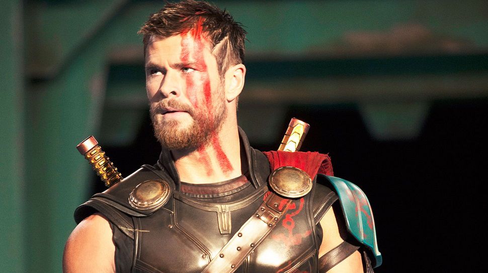 Na kolana! Recenzja "Thor Ragnarok". Film w kinach od 25 października