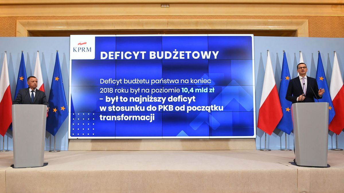 Premier i minister finansów chwalą się budżetem, a przedsiębiorcy mają problem z JPK_VAT.