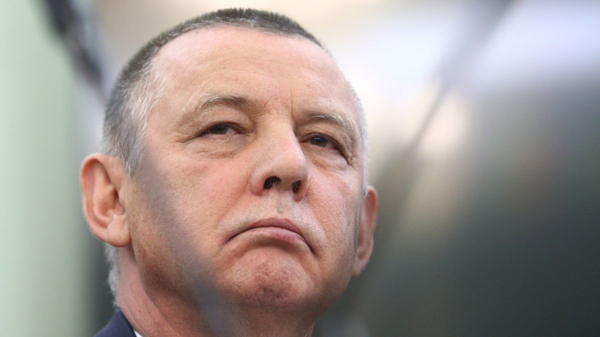 Marian Banaś złożył dymisję 29 listopada. Ta jednak nie została przyjęta przez marszałek Sejmu Elżbietę Witek