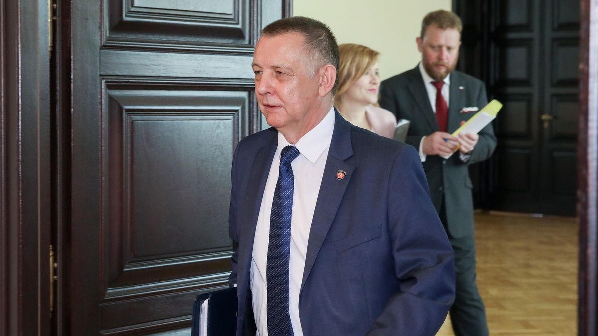 Marian Banaś jest na bezpłatnym urlopie w NIK do zakończenia postępowania w CBA.