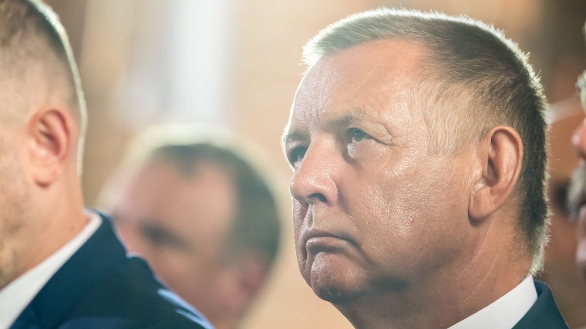  Prezes NIK Marian Banaś wcale nie złożył dymisji. Marszałek Sejmu komentuje