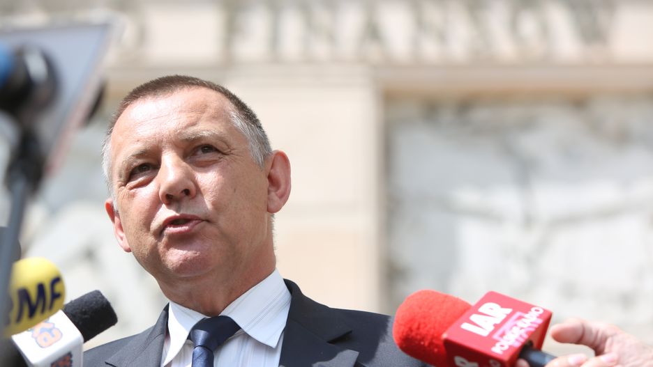 Marian Banaś po wybuchu afery poszedł na miesięczny urlop