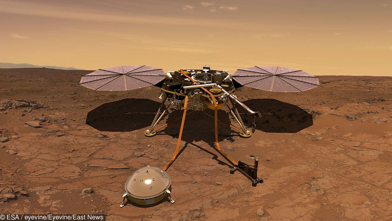 NASA: sonda InSight przesyła kolejne zdjęcia z Marsa. Widać flagę Polski