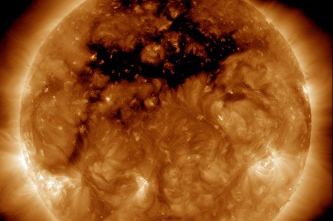 Wielka dziura na Słońcu - czekają nas problemy z telefonami i GPS