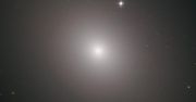 Kosmiczny Teleskop Hubble'a zrobił niesamowite zdjęcie. Tak wygląda serce galaktyki M49