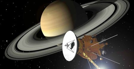 Pierścienie Saturna zaskakują. NASA analizuje kolejne zdjęcia z sondy Cassini