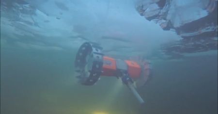 NASA testuje BRUIE. Nowy łazik będzie badał wody pozaziemskie [Zobacz wideo]
