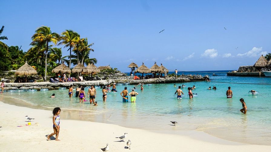 Praca w Cancun czeka. Można ją wykonywać z partnerem albo przyjacielem.