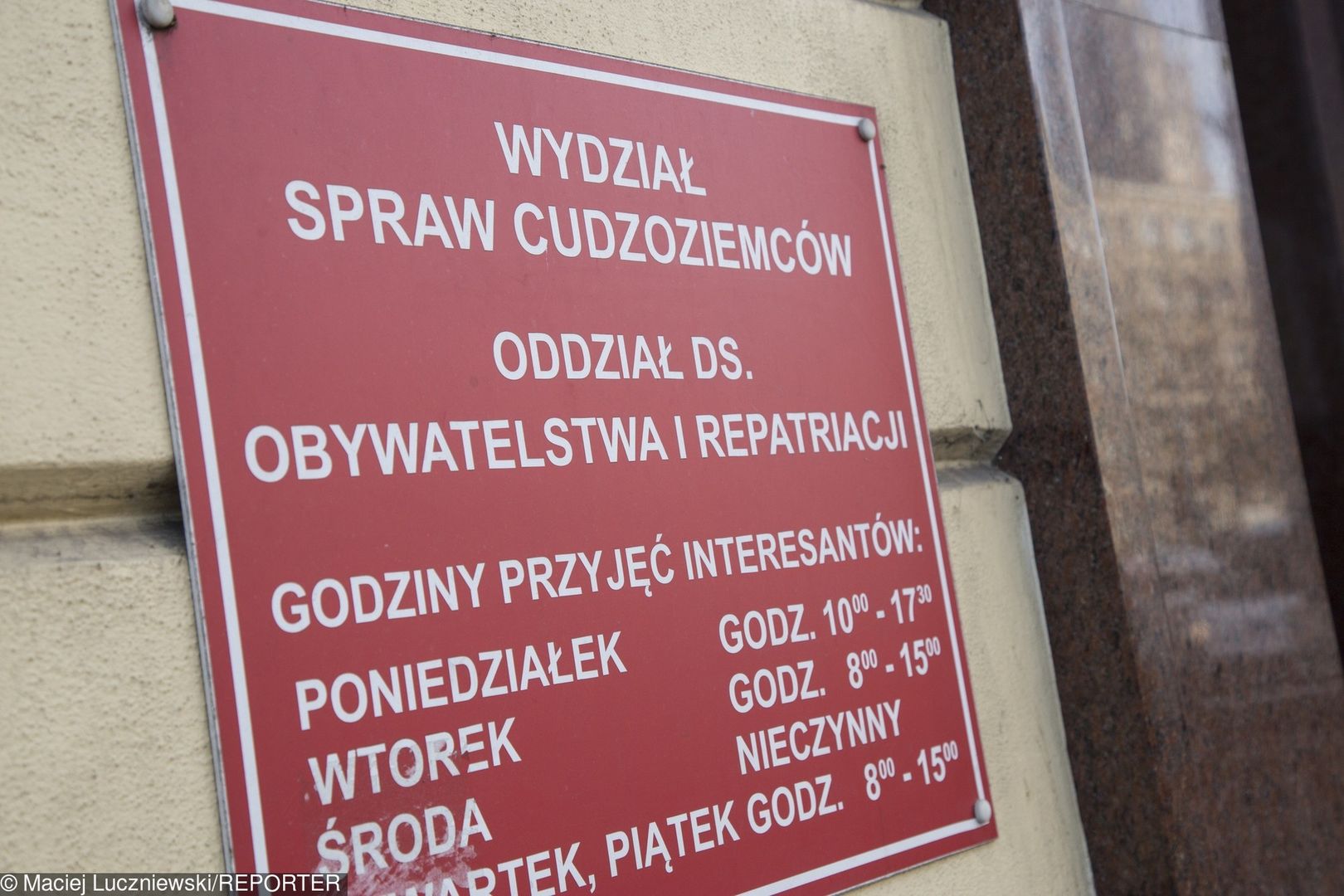 Rodzina Ukraińców z siedmiorgiem dzieci jest zmuszona wyjechać z Polski