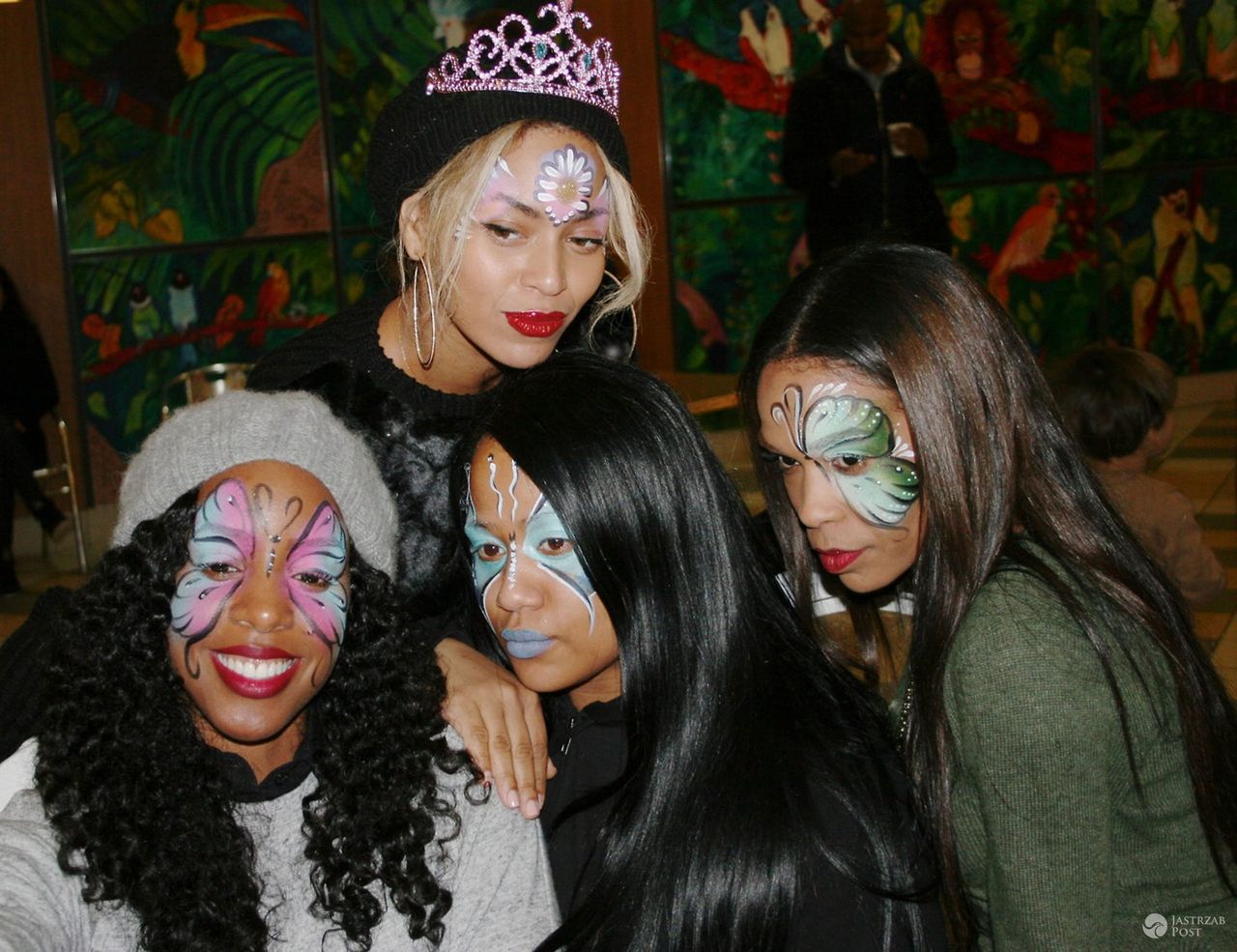 16 JAN 2014

BEYONCE POSTED THESE PICS OF HER AND HUSBAND JAY Z CELEBRATING THEIR DAUGHTER BLUE IVY'S SECOND BIRTHDAY WITH AN ELABORATE PARTY INCLUDING EXOTIC ANIMALS AND FACE PAINTING! 

BYLINE MUST READ : SUPPLIED BY XPOSUREPHOTOS.COM

*XPOSURE PHOTOS DOES NOT CLAIM ANY COPYRIGHT OR LICENSE IN THE ATTACHED MATERIAL. ANY DOWNLOADING FEES CHARGED BY XPOSURE ARE FOR XPOSURE'S SERVICES ONLY, AND DO NOT, NOR ARE THEY INTENDED TO, CONVEY TO THE USER ANY COPYRIGHT OR LICENSE IN THE MATERIAL. BY PUBLISHING THIS MATERIAL , THE USER EXPRESSLY AGREES TO INDEMNIFY AND TO HOLD XPOSURE HARMLESS FROM ANY CLAIMS, DEMANDS, OR CAUSES OF ACTION ARISING OUT OF OR CONNECTED IN ANY WAY WITH USER'S PUBLICATION OF THE MATERIAL*


*UK CLIENTS MUST CALL PRIOR TO TV OR ONLINE USAGE PLEASE TELEPHONE020 8370 0291 & +1 310 562 7073*