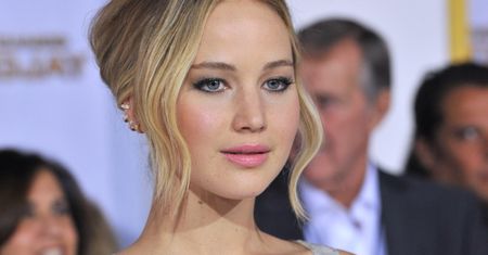 Stylistki pokazały suknię Jennifer Lawrence z przyjęcia zaręczynowego. Post szybko zniknął