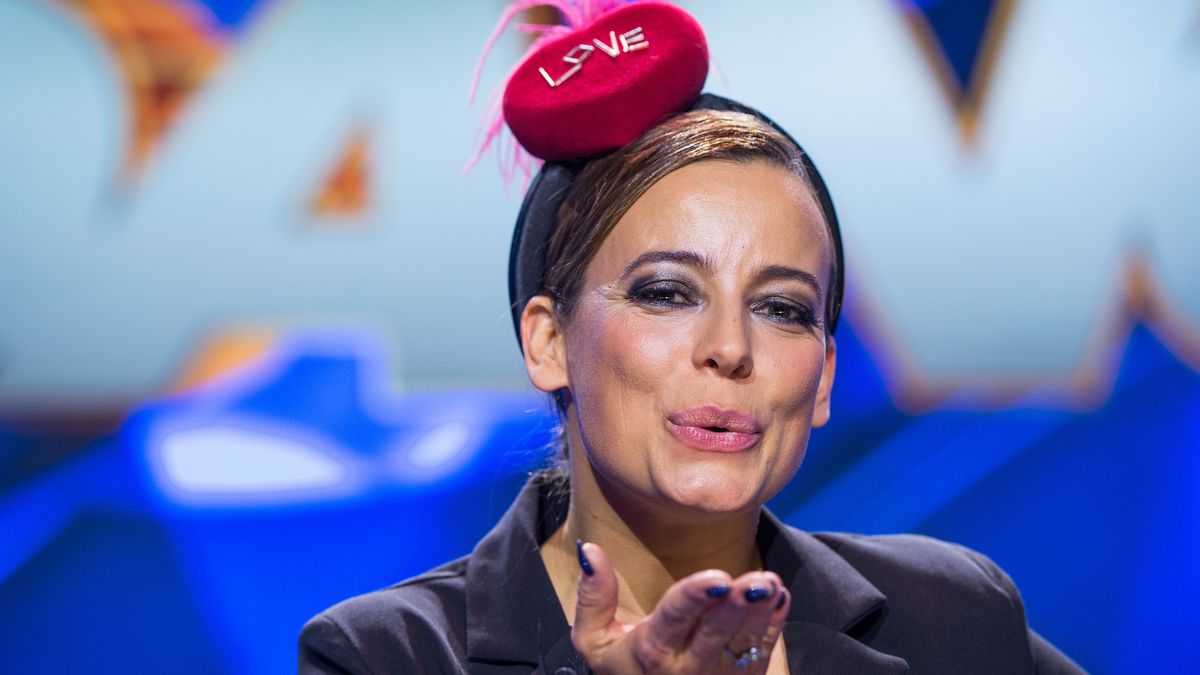 Anna Mucha kokietuje z uczestnikami show