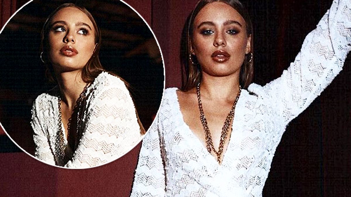 Oliwia Bieniuk w białej sukience