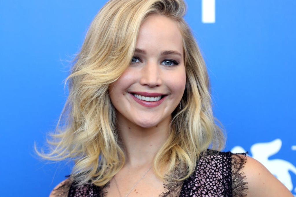 Piękna, roześmiana i romantyczna. Taką Jennifer Lawrence lubimy najbardziej