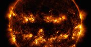 NASA świętuje Halloween. Tajemnicze zdjęcie Słońca powraca