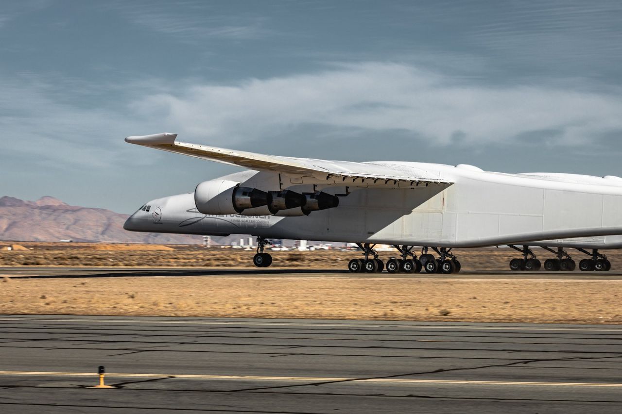 Stratolaunch. Największy samolot świata może nie polecieć