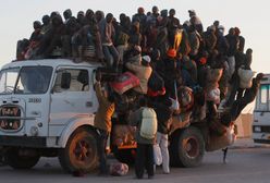 Tragiczny wypadek migrantów. Ciężarówka przewoziła 300 osób