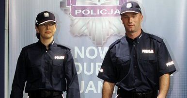 Mundury policjantów nie zdają egzaminu