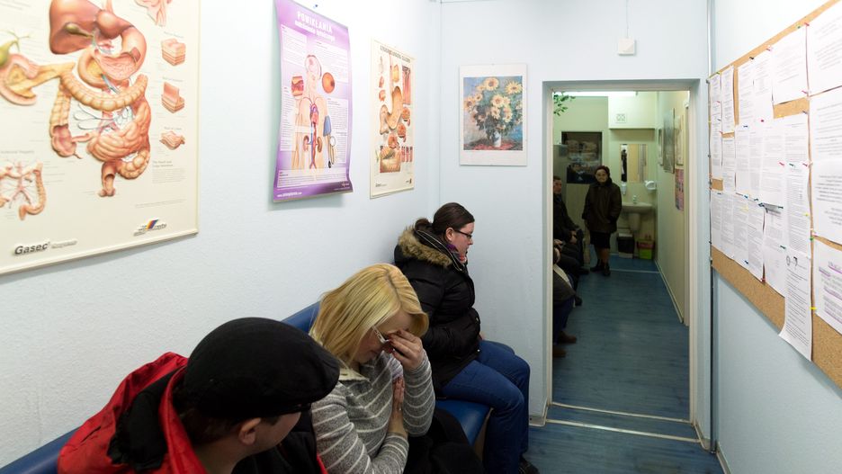 Podczas u lekarza usłyszeli niestosowne komentarze