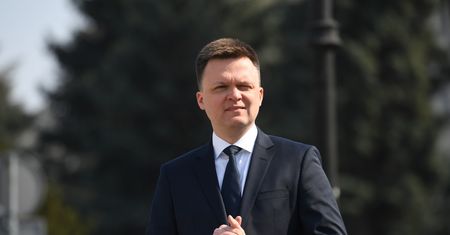 Hołownia: rządzący igrają z ludzkim życiem