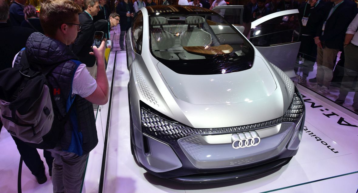 Autonomiczny samochód Audi. Model 2020 