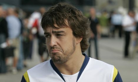 Toro Rosso zarzuca sieci na Alonso