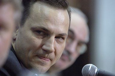 Min. Sikorski odtajnił akta Układu Warszawskiego