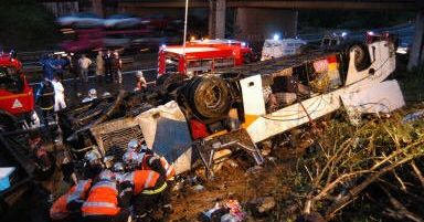 11 osób zginęło w wypadku autobusu we Francji