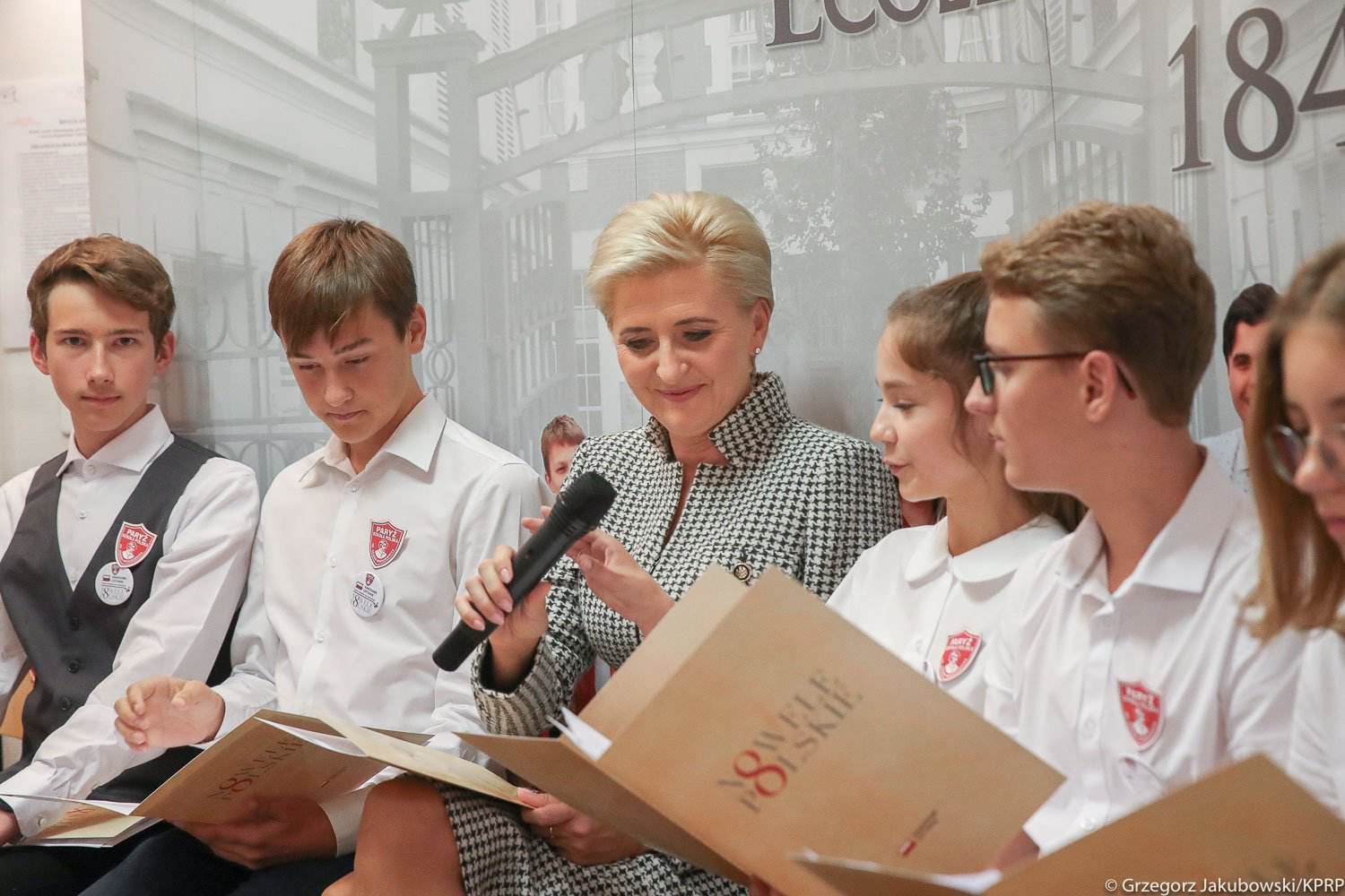 Agata Duda w Paryżu. Jak wyglądała?