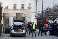 Wjechał w bramę Pałacu Prezydenckiego. Wiadomo, co mówił policji