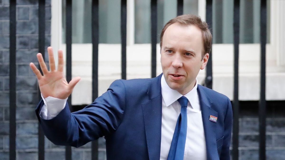 Brytyjski minister zdrowia Matt Hancock po głosowaniu przeciw premier May podał się do dymisji.