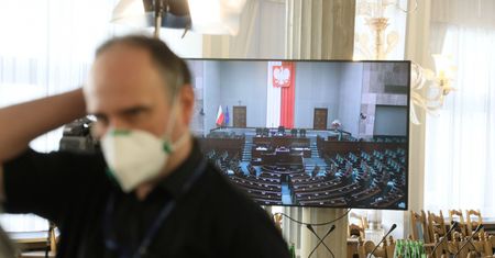 Koronawirus w Polsce. Zakażonych może być 5 razy więcej, niż mówi rząd