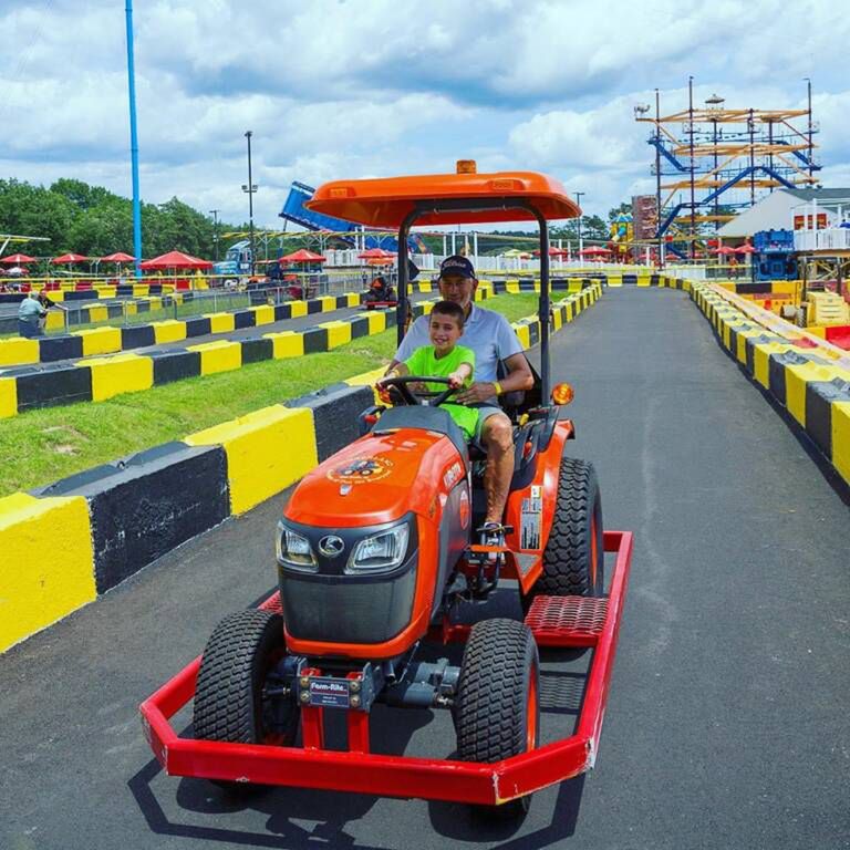 © diggerland.uk/Instagram