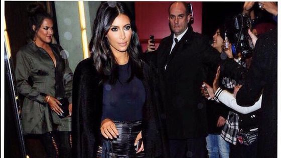 Kim Kardashian pozuje do zdjęć