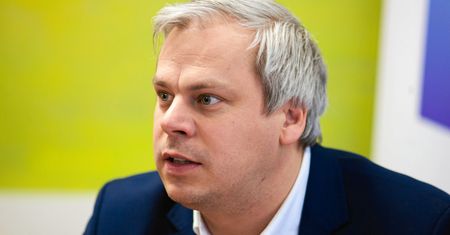 Wiceprezes partii Gowina łączy funkcje. "To nielegalne"