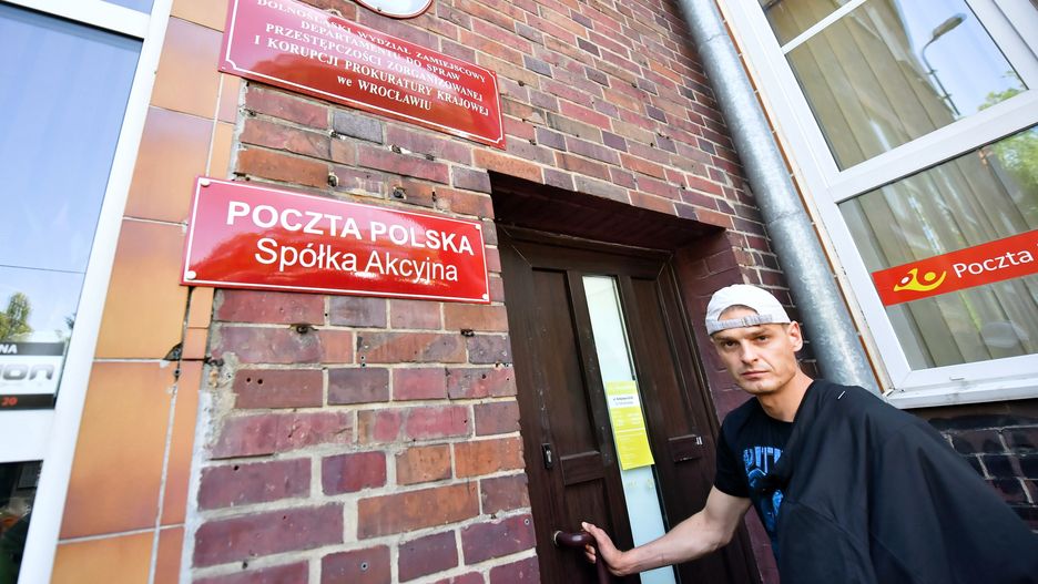 Zabójstwo, za które był niesłusznie skazany Tomasz Komenda, mogło być dokonane przez trzech sprawców