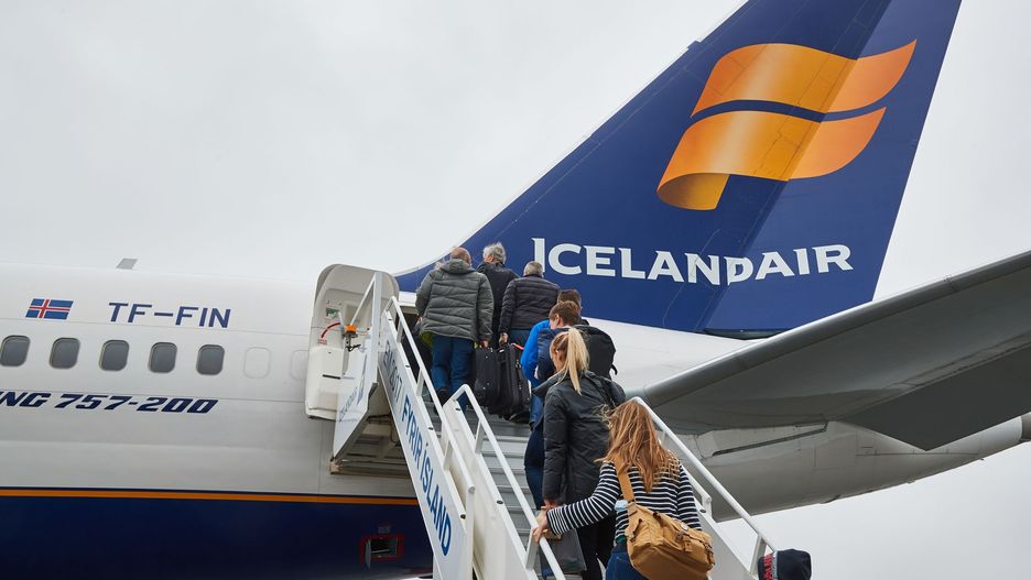 Lot obsługiwany przez maszynę należącą do linii Icelandair miał numer FI1455