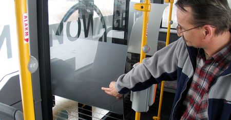 Przewoźnik oferuje pasażerom 500 zł. Wystarczy donieść na wandali