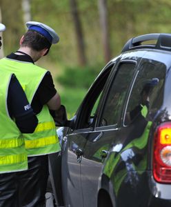 Kierowca nie chciał zatrzymać się do kontroli. 4 rannych policjantów