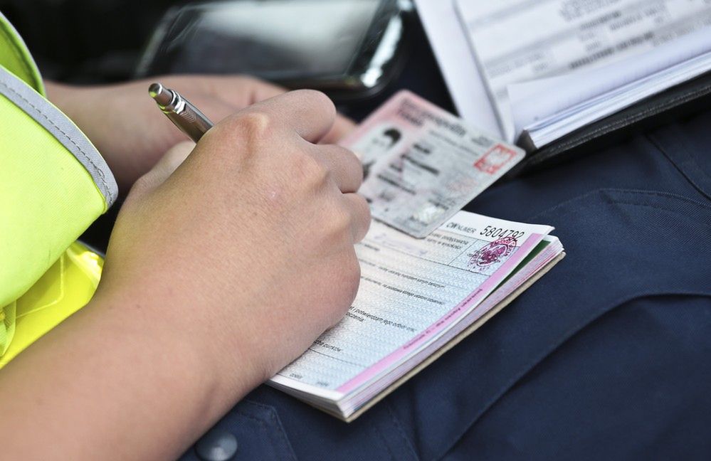 240 mandatów w miesiąc za wyprzedzanie na autostradzie A4