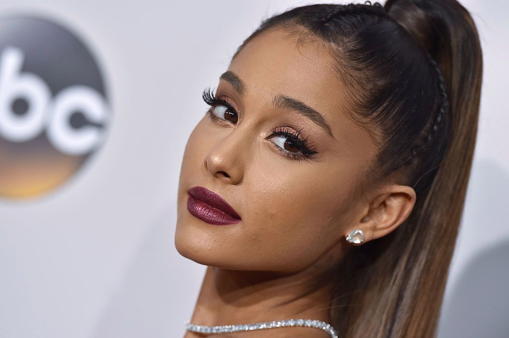 Halloween 2019. Ariana Grande przebrała się za świnię. Zainspirowała ją "Strefa Mroku"