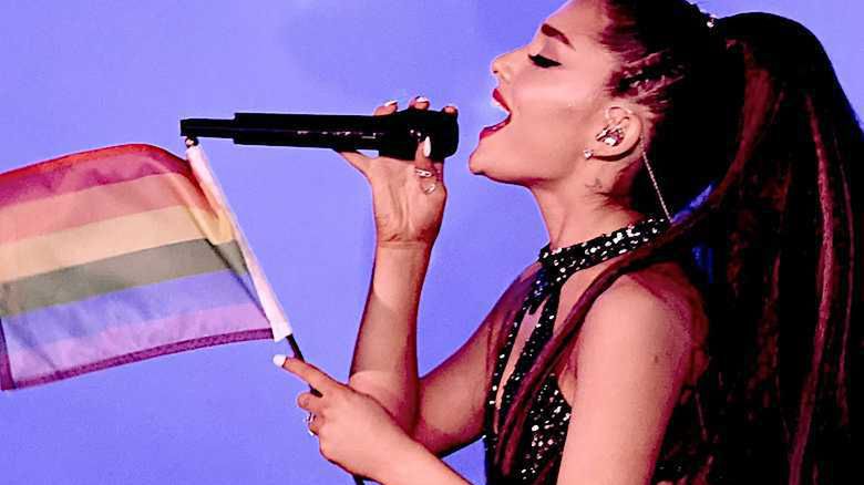 Ariana Grande jest biseksualna