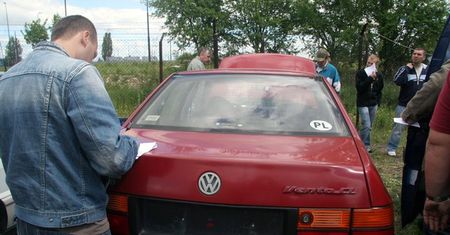 Słaba sprzedaż w autokomisach