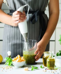Jeden gadżet, mnóstwo zastosowań. Wybraliśmy najlepsze blendery na każdą kieszeń