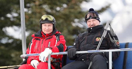 Putin i Łukaszenka pogodzili się na nartach