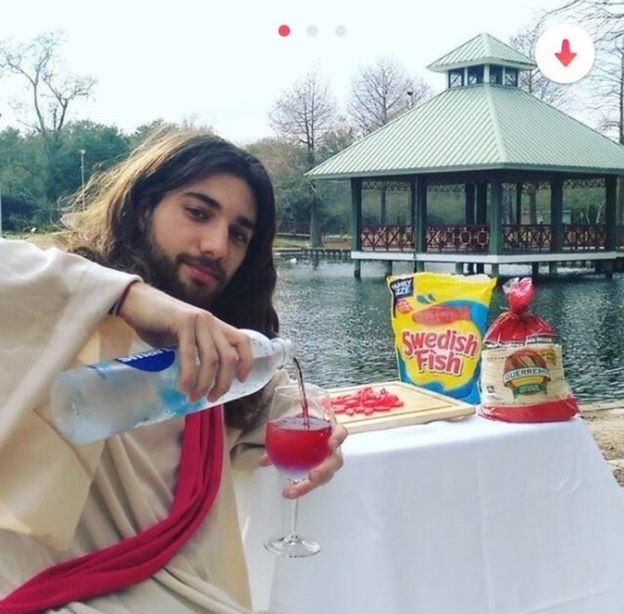 "Jezus z Tindera" hitem internetu