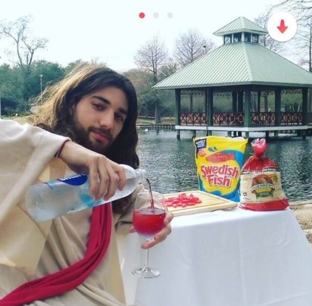 "Jezus z Tindera" hitem internetu