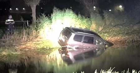 Pijany Polak odciął holenderskie miasto od prądu. Potem wpadł autem do jeziora