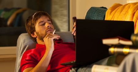 Czy się stoi, czy się leży - dochód (gwarantowany) się należy. Co wynika z eksperymentu Finów